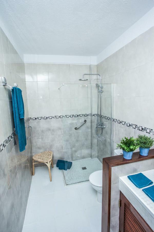 Spectacular Renovated Apartment, 5 Min To Camison Beach, With Aircon Arona  Eksteriør billede
