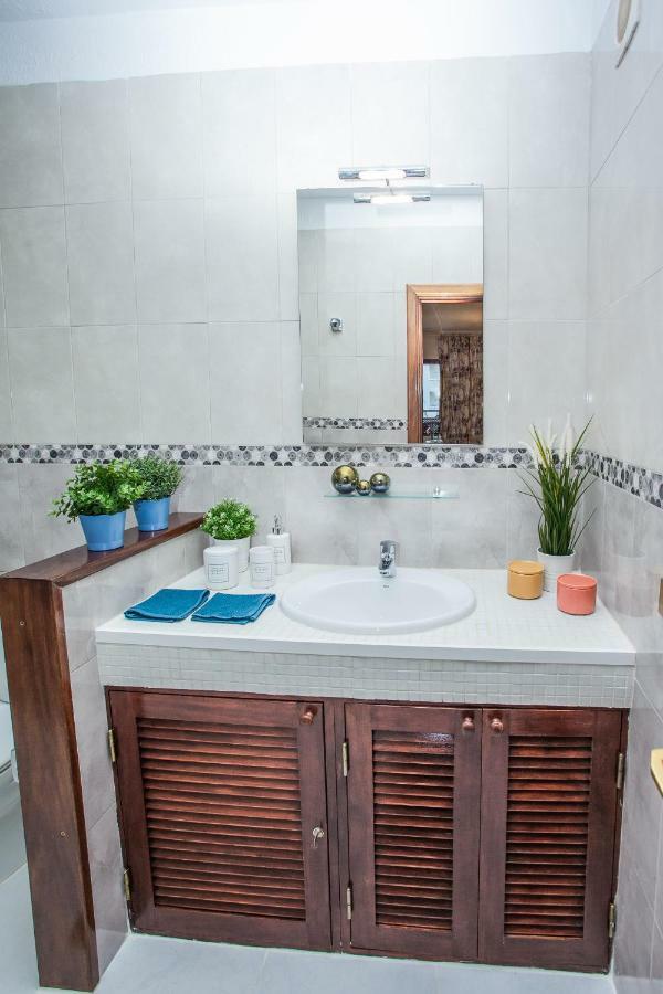 Spectacular Renovated Apartment, 5 Min To Camison Beach, With Aircon Arona  Eksteriør billede